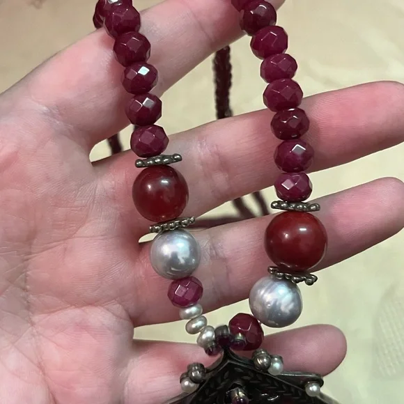 VTG Boho Bali Style Faux Ruby Pearl Beaded Silver Tone Metal Necklace - Picture 8 of 8